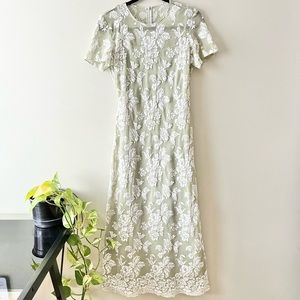 VINTAGE LACE DRESS